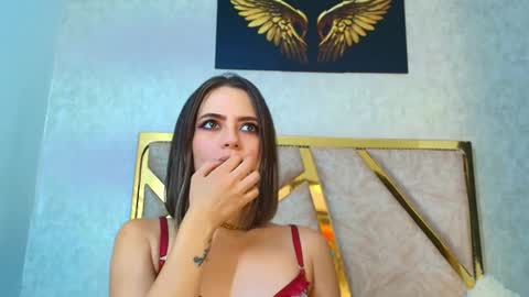 Snapshot of liaruso chatting on 01.23.25 liaross online show from 01.23.25