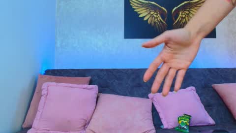 Snapshot of liaruso chatting on 02.17.25 liaross online show from 02.17.25