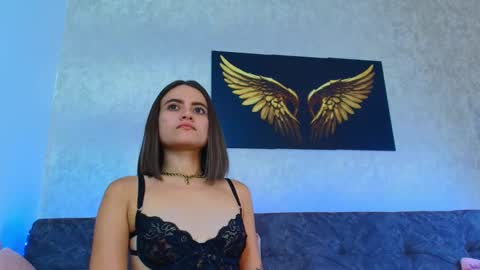 Snapshot of liaruso chatting on 03.01.25 liaross online show from 03.01.25