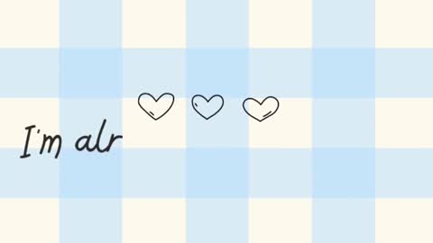 Snapshot of liaruso chatting on 03.05.25 liaross online show from 03.05.25