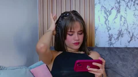 Snapshot of liaruso chatting on 10.03.25 liaross online show from 10.03.25