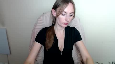 Lia online show from 04.21.26