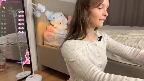 Snapshot of liaveygel chatting on 10.02.25 Lia online show from 10.02.25