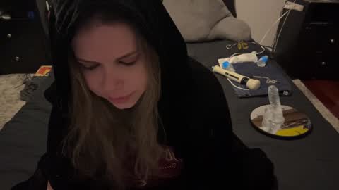 Snapshot of libbydeetzxxx chatting on 12.09.24 Libby Deetz online show from 12.09.24