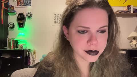 Snapshot of libbydeetzxxx chatting on 12.11.24 Libby Deetz online show from 12.11.24