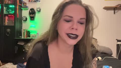 Snapshot of libbydeetzxxx chatting on 12.12.24 Libby Deetz online show from 12.12.24