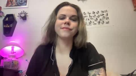 Snapshot of libbydeetzxxx chatting on 01.31.25 Libby Deetz online show from 01.31.25