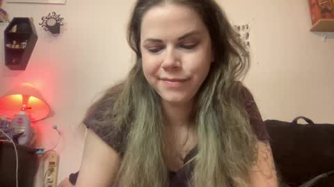 Snapshot of libbydeetzxxx chatting on 02.12.25 Libby Deetz online show from 02.12.25