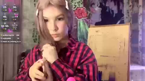 Snapshot of libbynading chatting on 09.22.25 Lola online show from 09.22.25