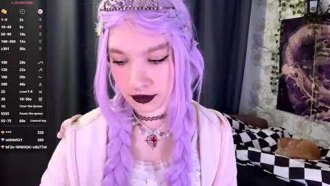 Snapshot of libbynading chatting on 10.21.25 Lola online show from 10.21.25