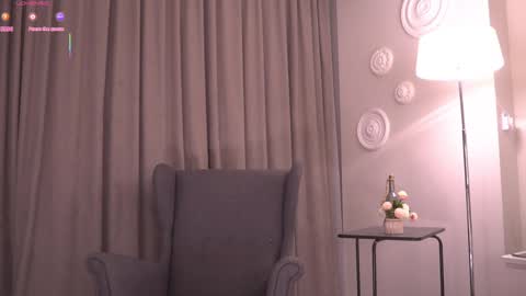 Elena online show from 10.19.25