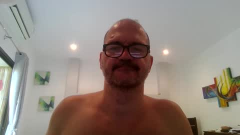 Snapshot of libertarians1972 chatting on 10.30.25 Cockcentric online show from 10.30.25