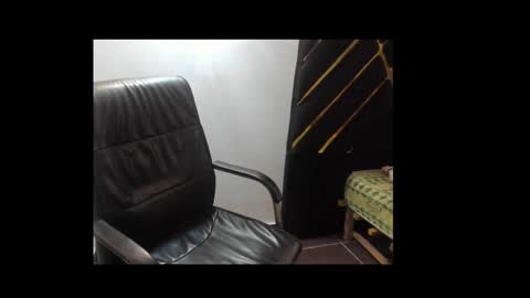 Snapshot of lick_pussyjuice chatting on 02.17.25 kimani online show from 02.17.25