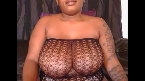 lickabletash98 online show from 01.17.25