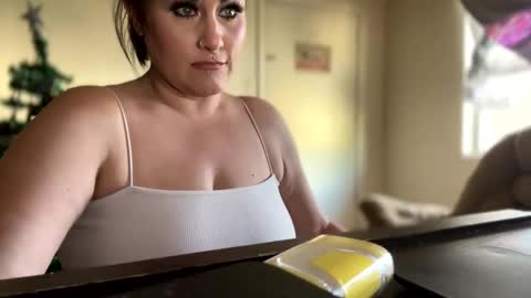 AllieAustyn online show from 12.18.24