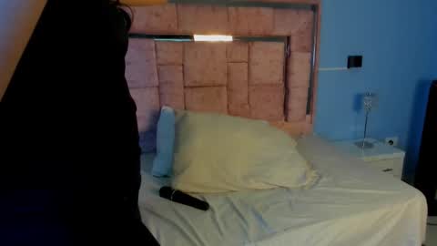 licky_lov online show from 10.18.25