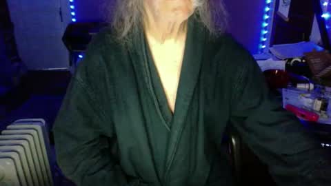 Snapshot of lickyouryoni chatting on 11.27.25 LickYourYoni online show from 11.27.25