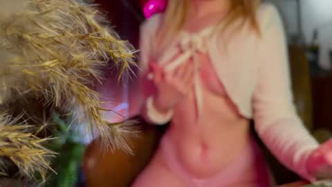 Snapshot of lierie chatting on 02.13.26 its my birthday today so im offline but id be so happy if you felt like sending me a birthday love while im away online show from 02.13.26