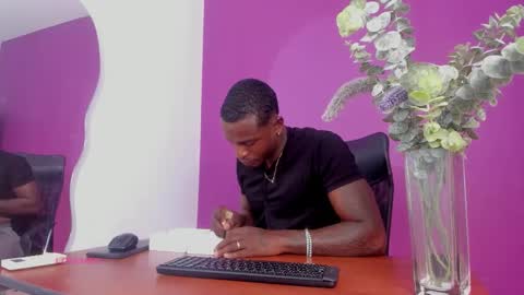 lievelinng online show from 09.19.25