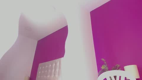 lievelinng online show from 09.25.25