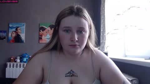 Snapshot of light_lunaa chatting on 09.21.25 light_lunaa online show from 09.21.25