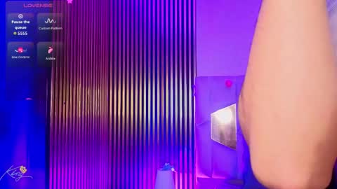 LIHIAN online show from 04.17.26