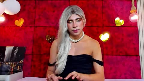 liiacollins online show from 12.18.25