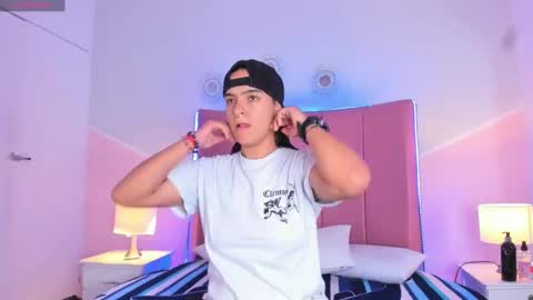 liiam_smith_ online show from 09.21.25