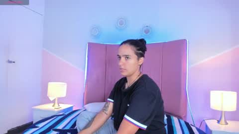 liiam_smith_ online show from 09.26.25