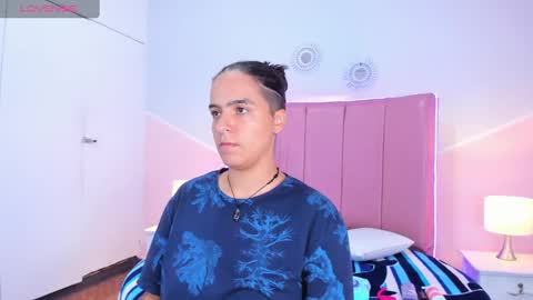 liiam_smith_ online show from 10.20.25