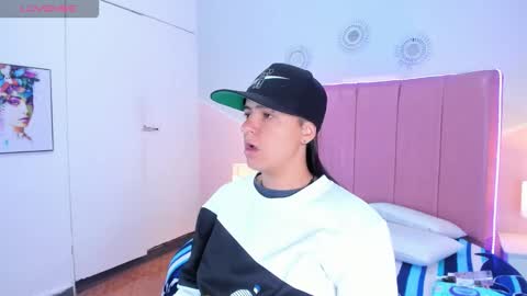 liiam_smith_ online show from 10.25.25