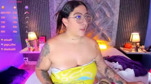 Snapshot of liiavega chatting on 12.18.24 online show from 12.18.24