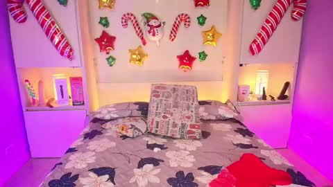 Snapshot of liiavega chatting on 12.28.24 online show from 12.28.24