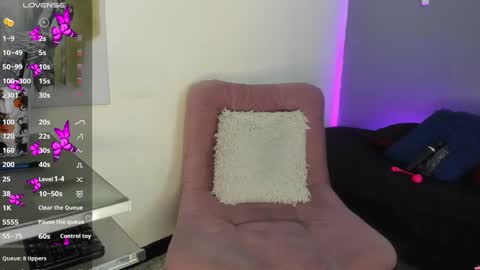 Snapshot of liily_moore chatting on 12.19.24 Lily Moore online show from 12.19.24