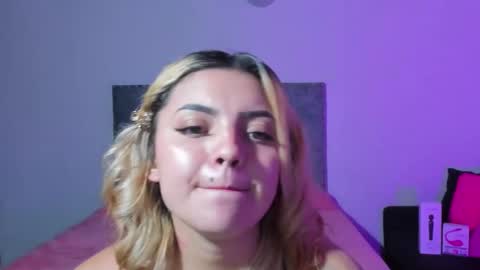 Snapshot of liisakiss chatting on 12.20.24 LiisaKiss online show from 12.20.24