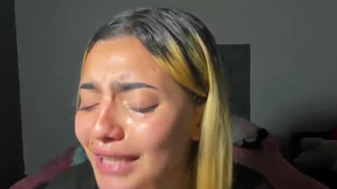 Snapshot of liisakiss chatting on 01.09.25 LiisaKiss online show from 01.09.25