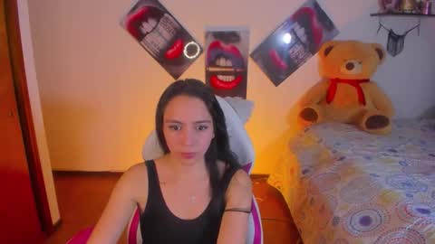 Snapshot of lika_little3 chatting on 10.20.25 Liika  online show from 10.20.25