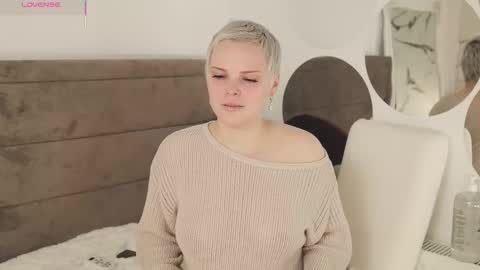 likaaberry online show from 09.30.25