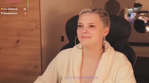 likaaberry online show from 11.29.25