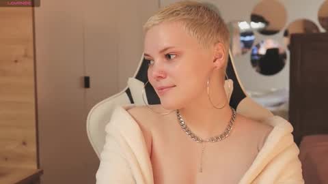 likaaberry online show from 12.21.25