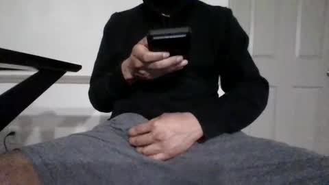 Snapshot of likeitorleaveit008 chatting on 12.28.24 likeitorleaveit008 online show from 12.28.24