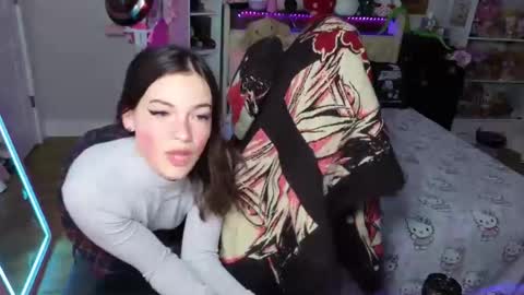 Snapshot of lil__bunny2005 chatting on 09.22.25 Lil Bunny online show from 09.22.25