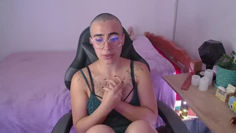 im MIA  -- MY OF is catsito3 online show from 01.29.25