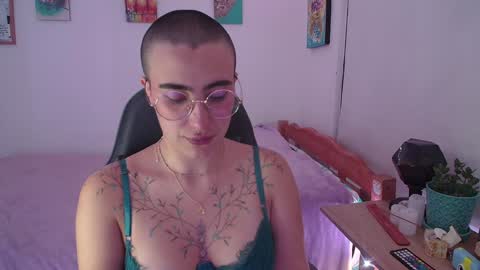 im MIA  -- MY OF is catsito3 online show from 02.04.25