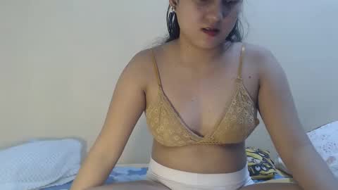 Snapshot of lil_baby4u chatting on 10.29.25 lil_baby4u online show from 10.29.25