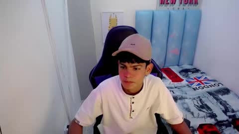 Snapshot of lil_babyyy_ chatting on 11.29.25 LIAM online show from 11.29.25