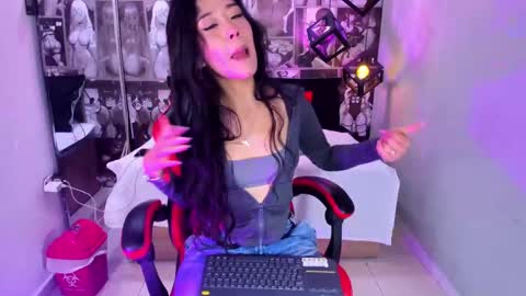 Lili Cey online show from 09.11.25