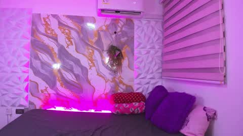 daphne and stuart online show from 12.04.25