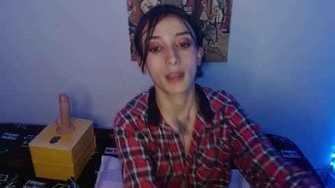 Lisaa online show from 02.25.25