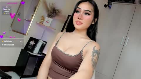 Miss Lily online show from 10.04.25